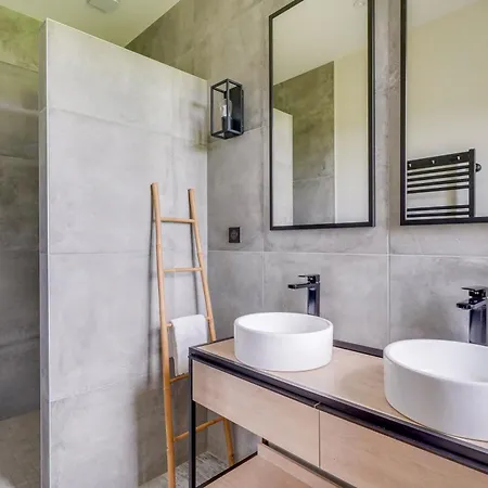 펜션 Magnifique Viticole, Portes De St Emilion