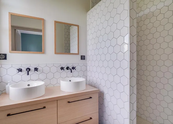 Magnifique Viticole, Portes De St Emilion * Saint-Hippolyte (Gironde)